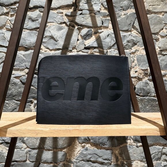 Louis Vuitton X Supreme FW17 Black Epi Logo Pochette Jour GM Pouch - Picture 3 of 16